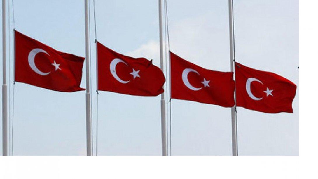 10 Kasım Gazi Mustafa Kemal Atatürk´ü Anma Töreni Düzenlendi